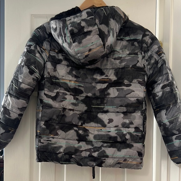 Lands' End Kids Camo Puffer Jacket - Gray and Black - Picture 3 of 6